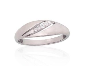 Hõbesõrmus tsirkoonkividega