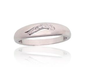 Hõbesõrmus tsirkoonkividega