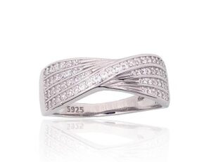 Hõbesõrmus tsirkoonkividega